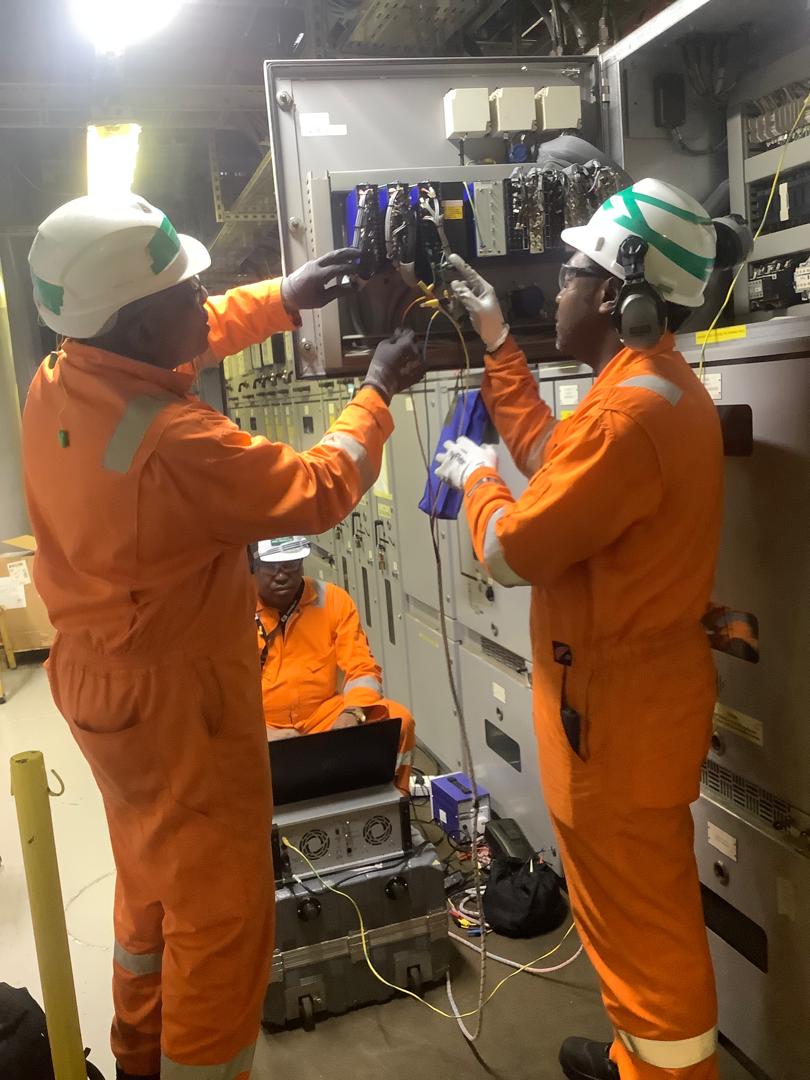 Hebuma team performing maintenance